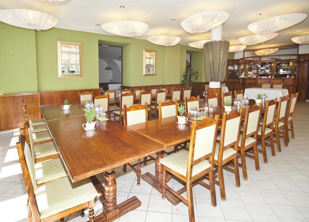 Hotel Astoria Balatonfured Luaran gambar
