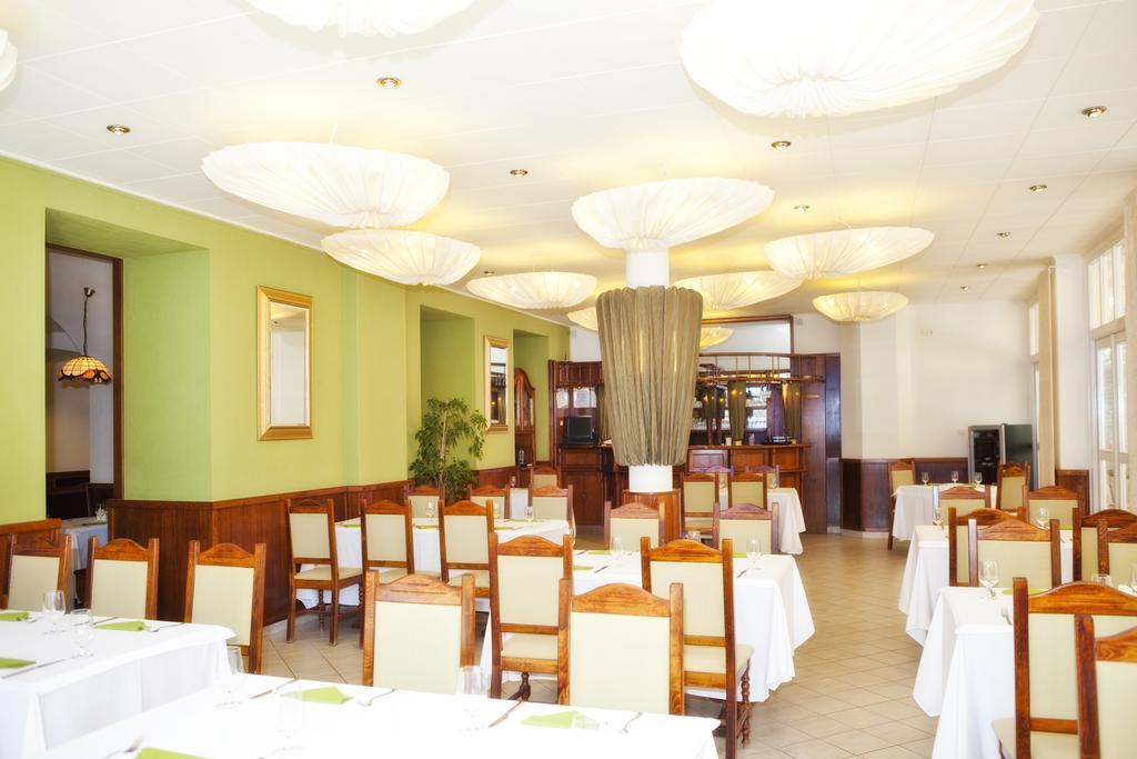 Hotel Astoria Balatonfured Luaran gambar