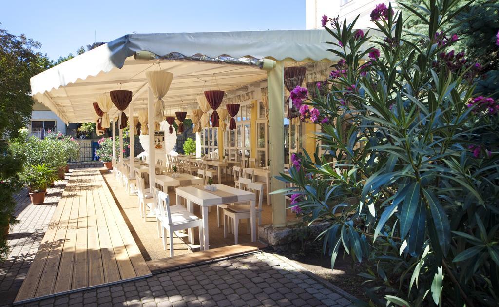 Hotel Astoria Balatonfured Luaran gambar
