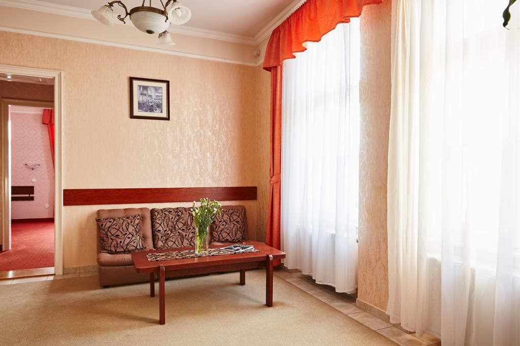 Hotel Astoria Balatonfured Luaran gambar