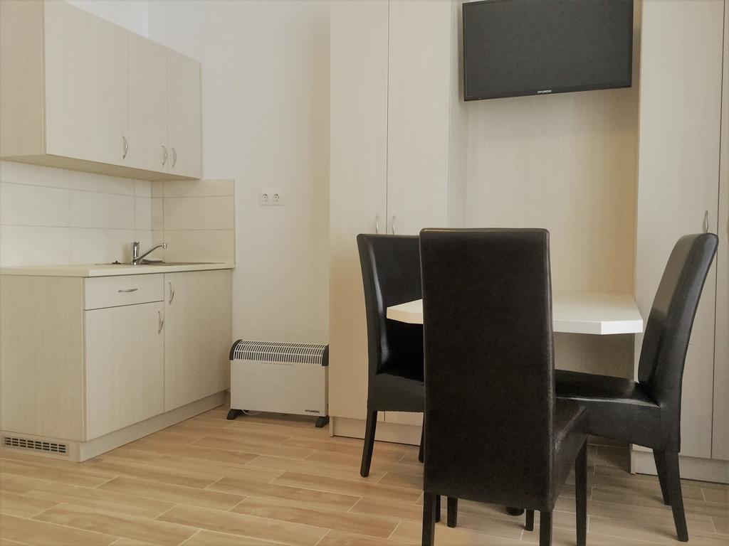 Hotel Astoria Balatonfured Luaran gambar