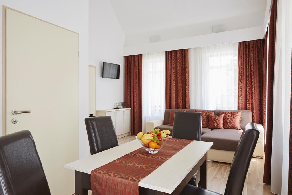 Hotel Astoria Balatonfured Luaran gambar
