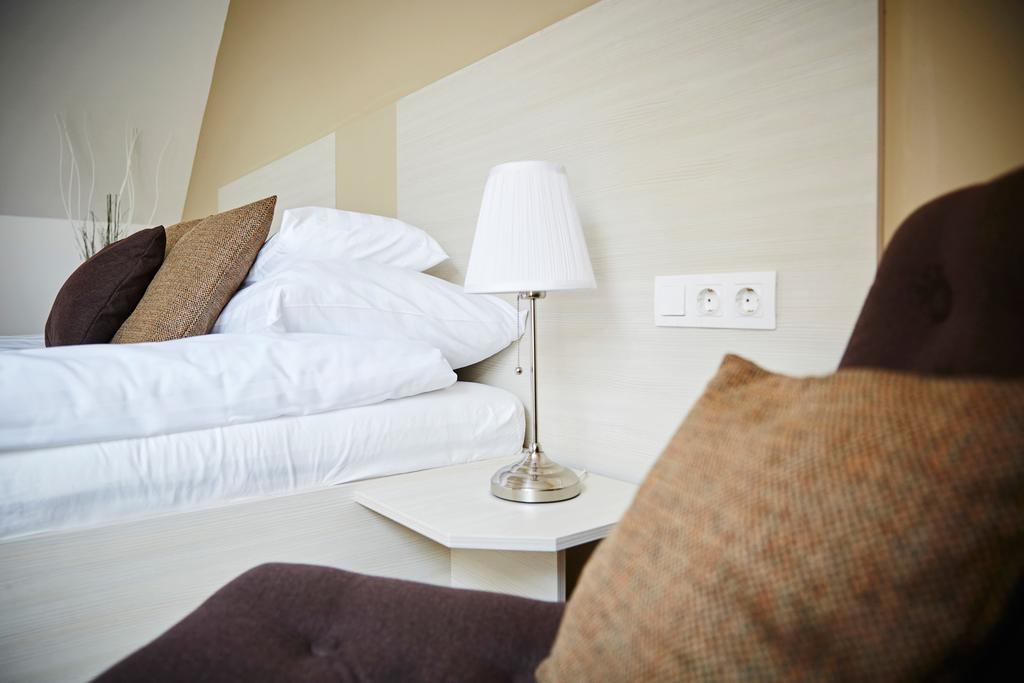 Hotel Astoria Balatonfured Luaran gambar