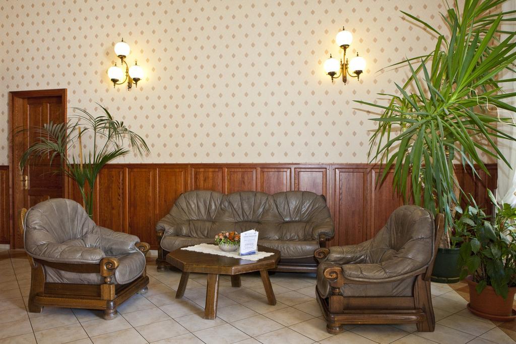 Hotel Astoria Balatonfured Luaran gambar