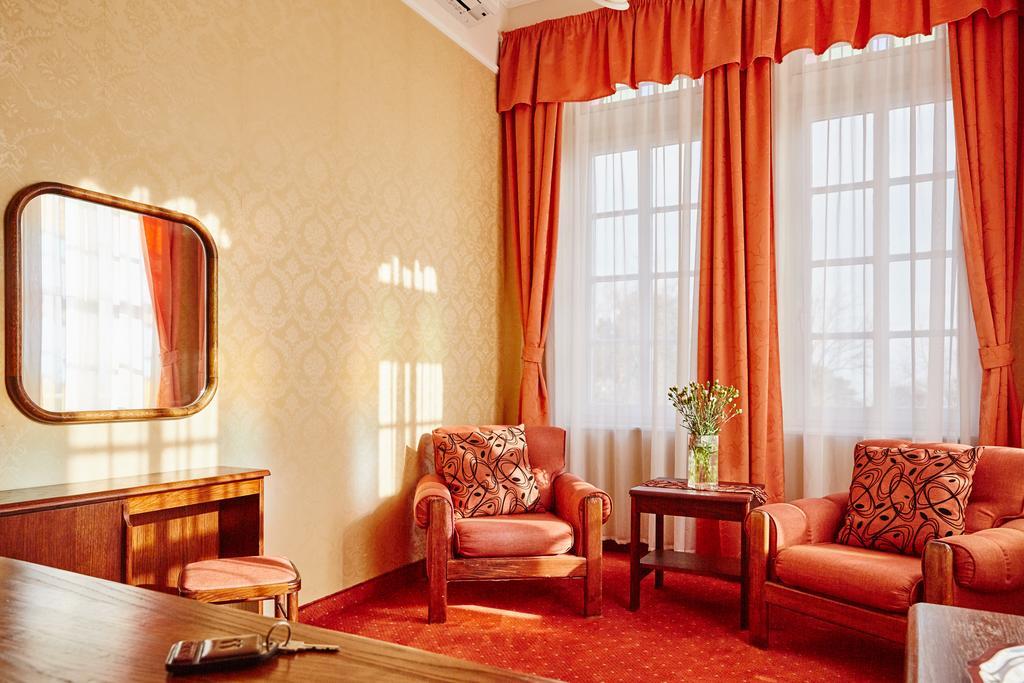 Hotel Astoria Balatonfured Luaran gambar