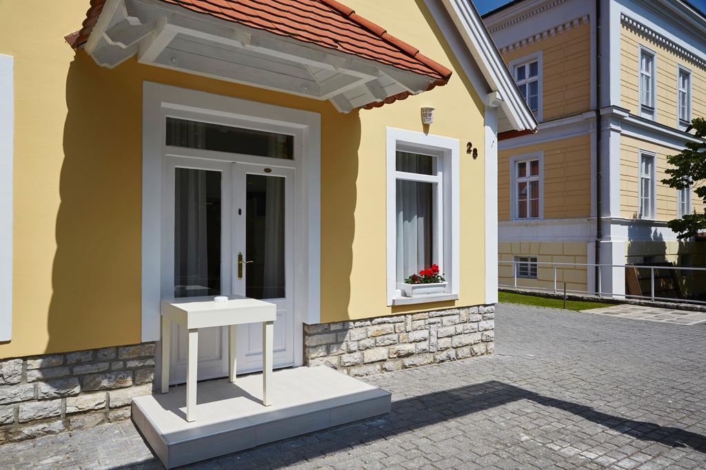 Hotel Astoria Balatonfured Luaran gambar