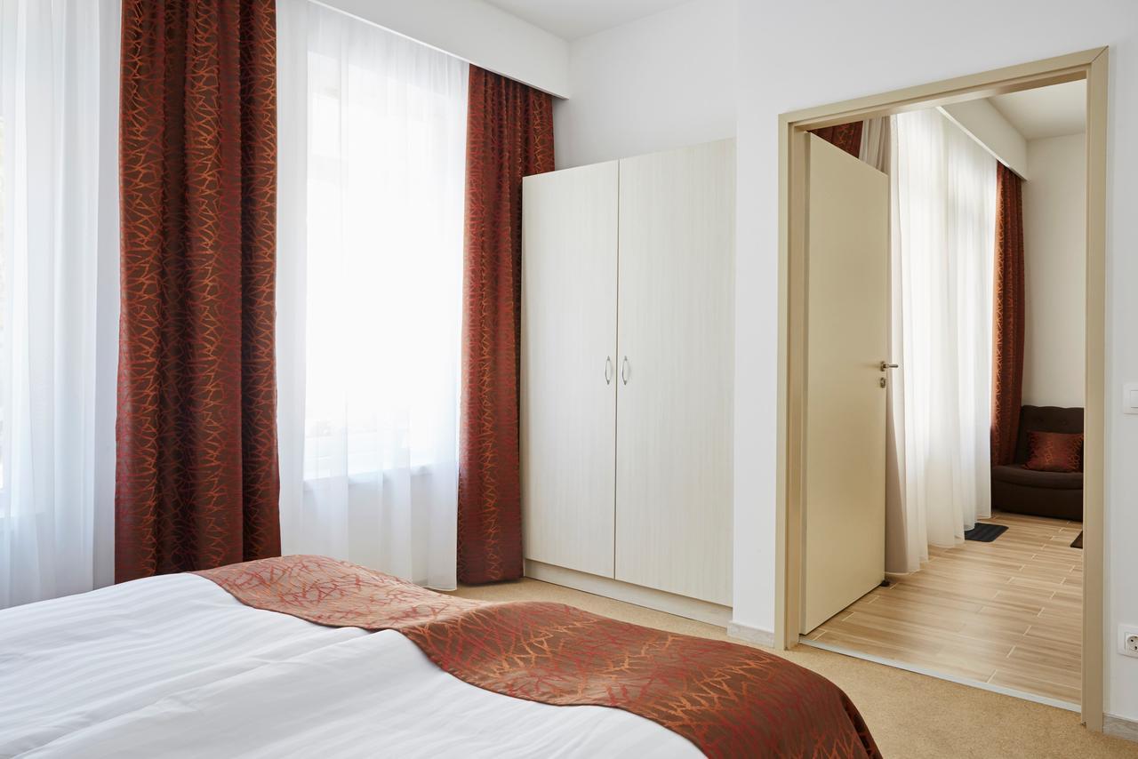 Hotel Astoria Balatonfured Luaran gambar